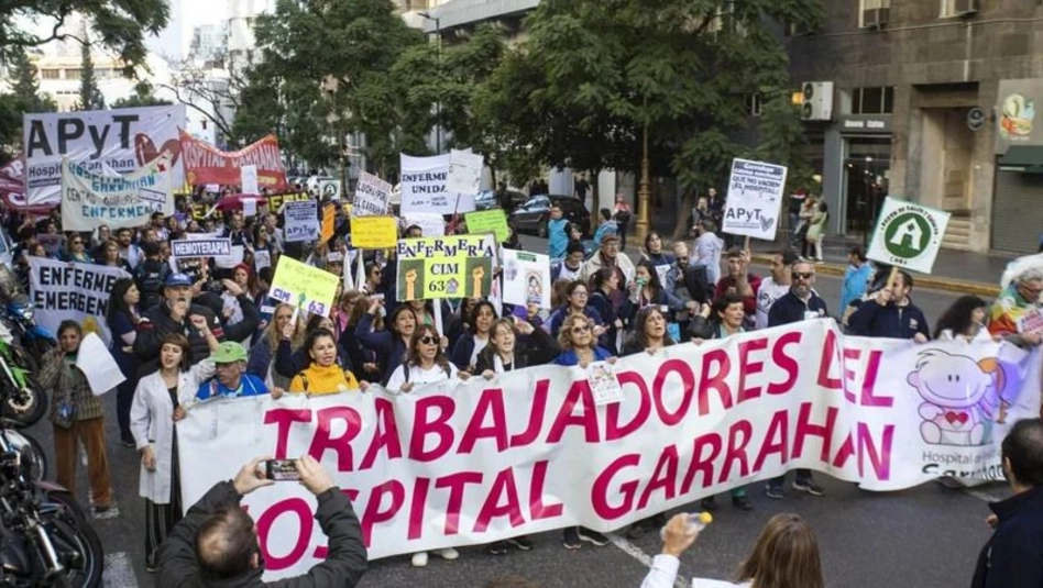 Paro con bicicleteada en el Garrahan: convocarán a una gran marcha para defender el hospital