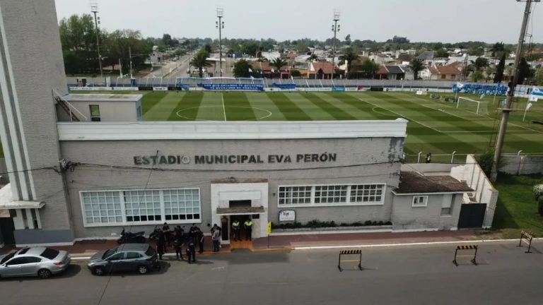 Fútbol: Costa Brava visita a Ciudad Bolívar en un choque de punteros de la Zona 2 del Federal “A”