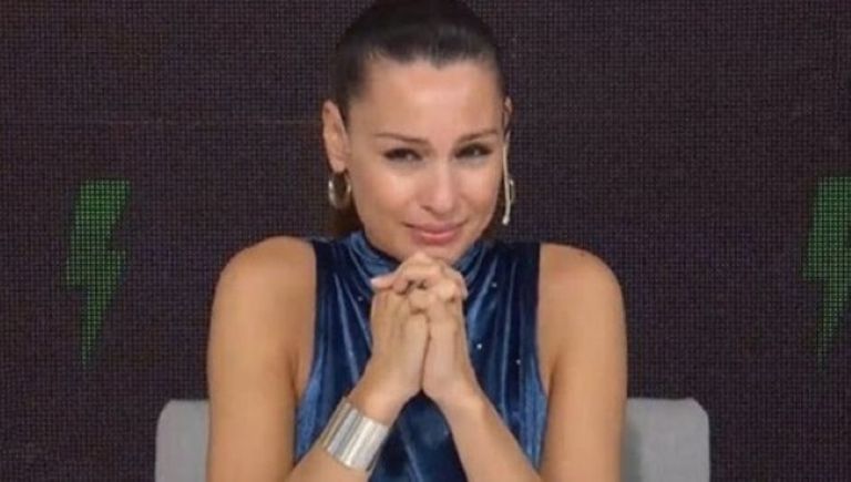 CABA: Pampita quebró en llanto al recuperar los celulares con las fotos y videos de su hija