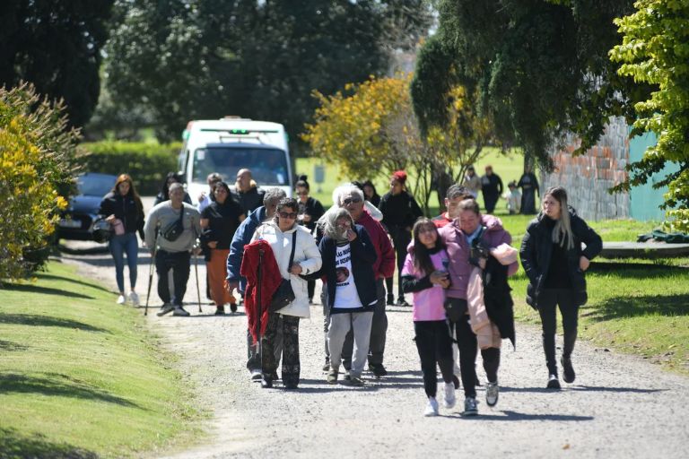 Triple crimen en Florencio Varela: despidieron los restos de Morena, Lara y Brenda