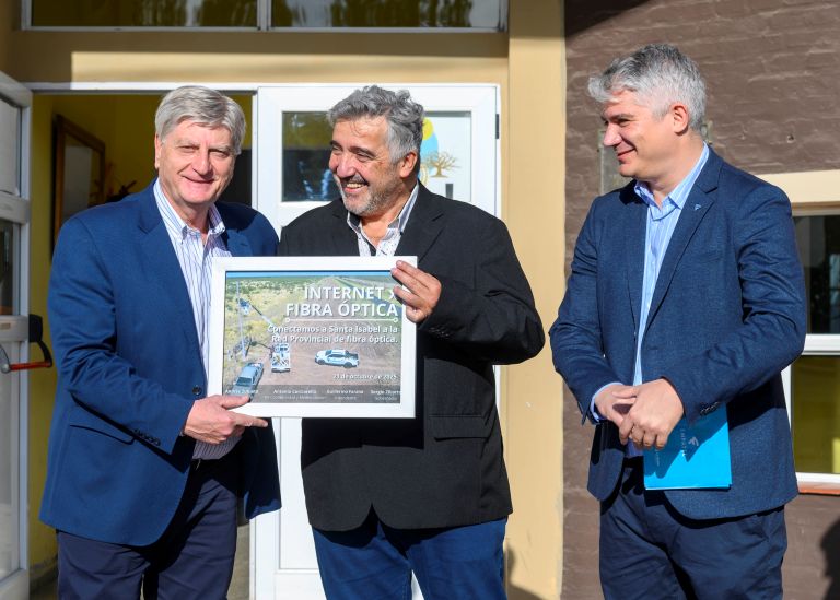 Ziliotto inauguró la llegada de la fibra óptica al oeste pampeano
