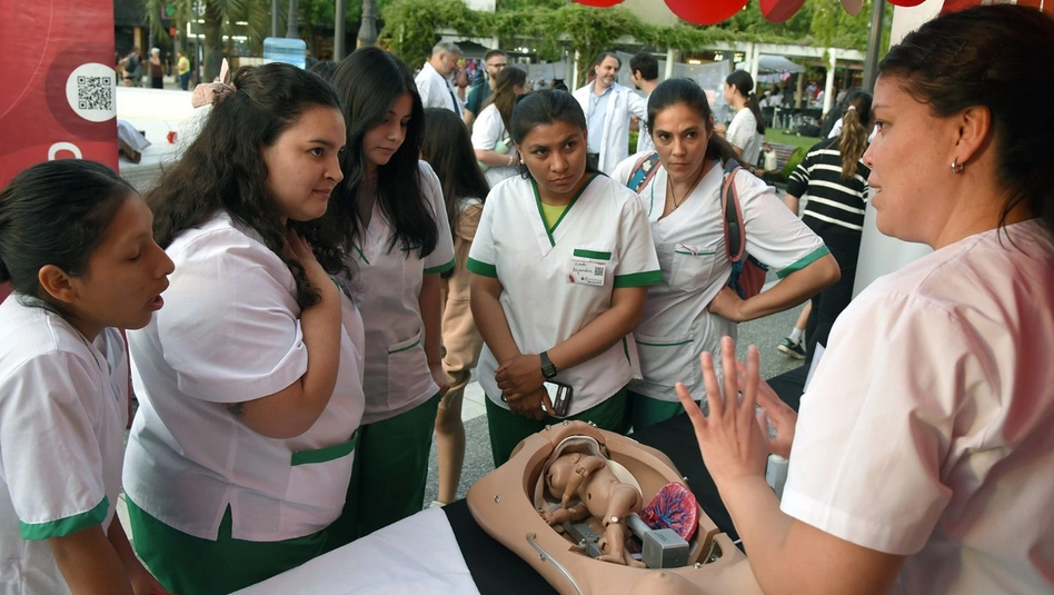 Santa Rosa: jornada para visibilizar el rol de la enfermería en la plaza San Martín