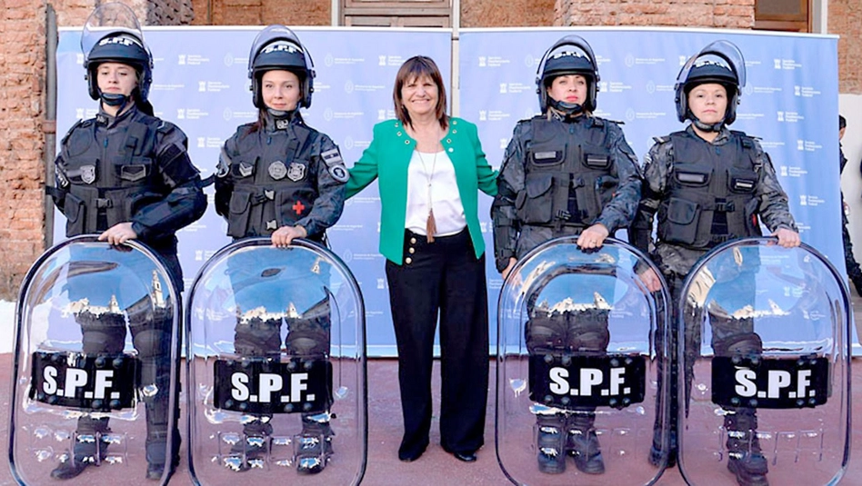 Grave crisis en la Policía Federal: denuncias de corrupción, abusos y una ola de suicidios