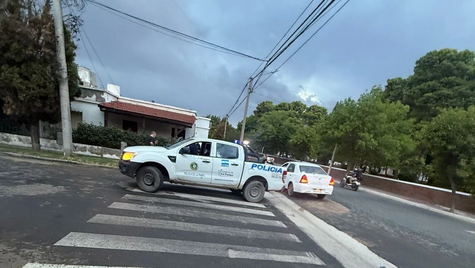 Santa Rosa: dos demorados tras una pelea, uno amenazó con un cuchillo