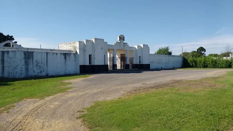 Pergamino: durante un funeral falló el ataúd y el cuerpo cayó al piso