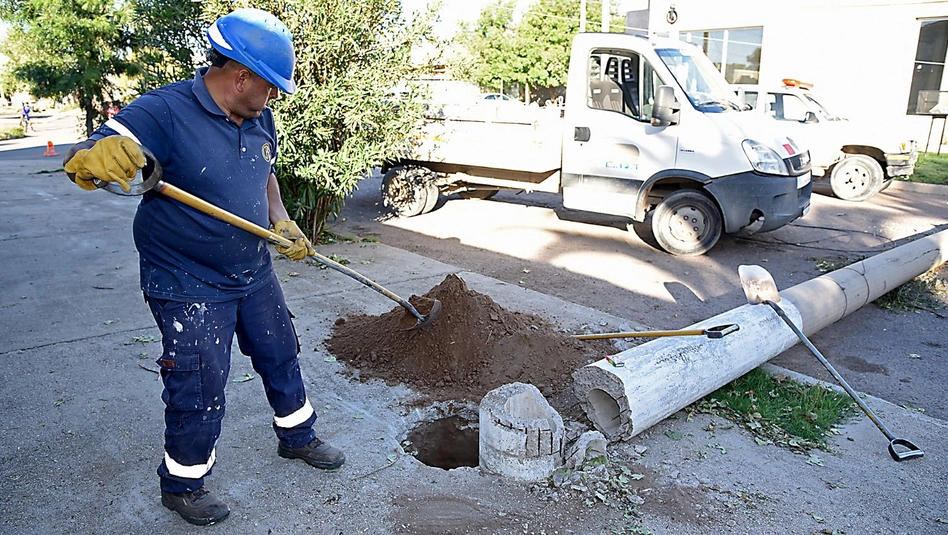Santa Rosa: la CPE relevó más de cien columnas caídas tras el temporal