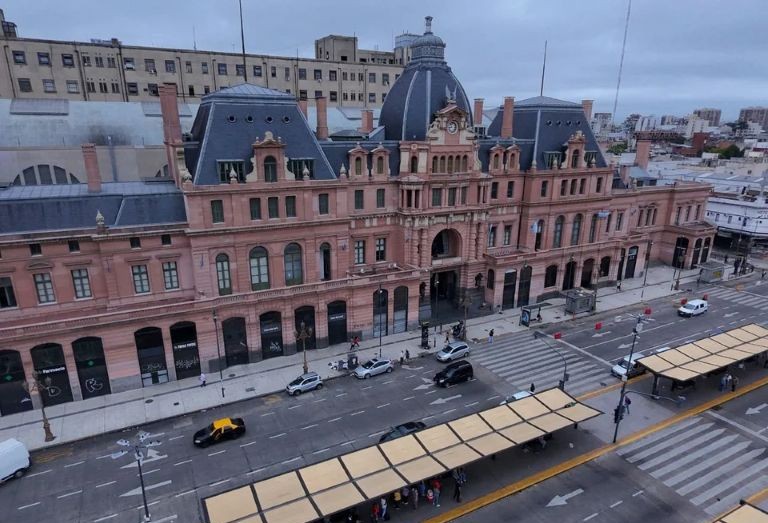 La CGT concretó el cuarto paro en la gestión Milei y destacó un “importantísimo acatamiento”