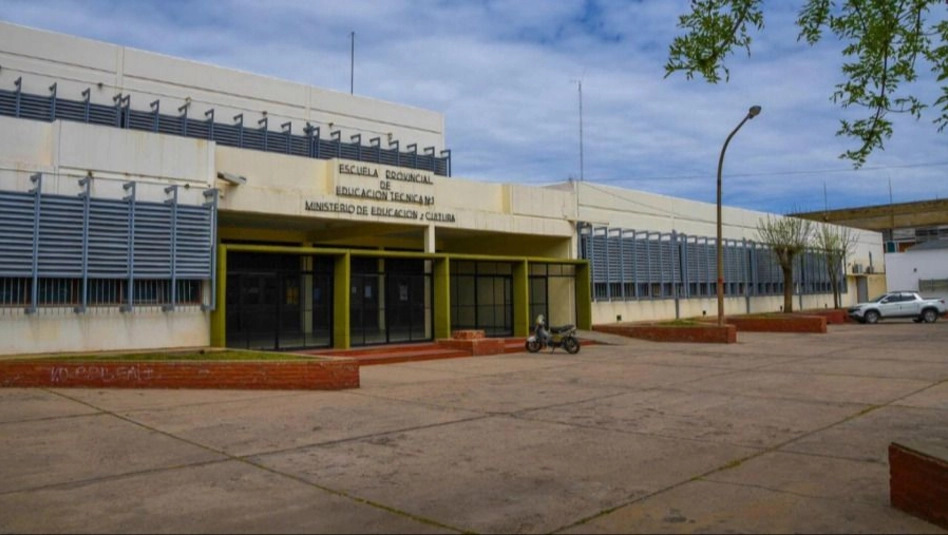 Santa Rosa: una madre agredió al director de la EPET Nº1 y amenazó al personal docente