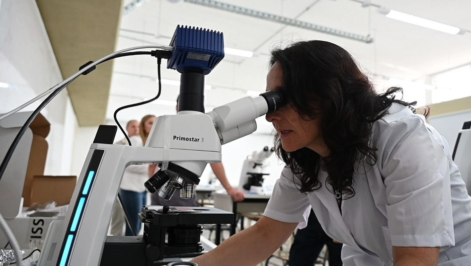 La UNLPam inauguró una moderna Sala de Microscopía en Santa Rosa