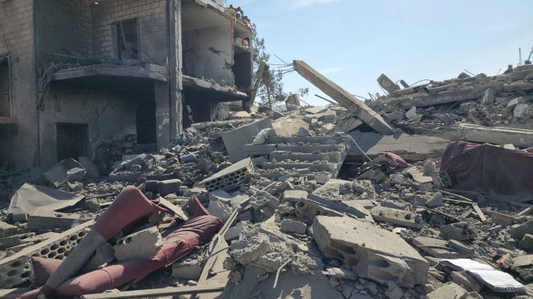 Medio Oriente: “Tensión máxima”, Hezbollah dispara decenas de cohetes contra Israel y abre una nueva ofensiva