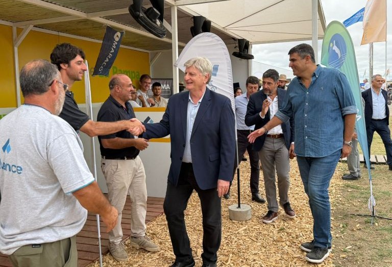 “La Pampa es ejemplo nacional sobre cómo el Estado debe acompañar el crecimiento del campo”, dijo el senador Bensusán en Expoagro