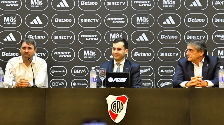 Fútbol: “No vine a un cumpleaños”, la advertencia de Coudet en su presentación como DT de River
