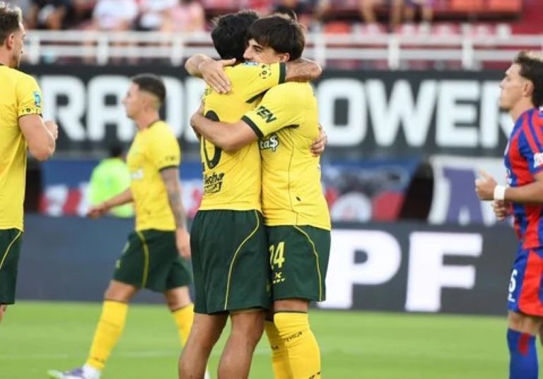 Fútbol: ante su gente, San Lorenzo fue goleado por Defensa y Justicia