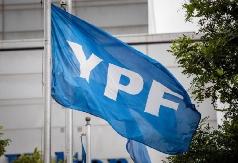 La Justicia de Estados Unidos benefició a Argentina y suspendió todas las demandas por la causa YPF